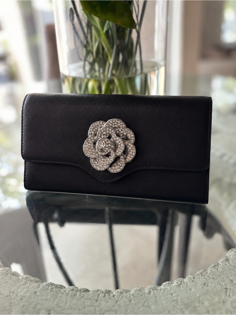 New with Tag Mundi Black Floral-Embellished Leather Wallet File Master Clutch